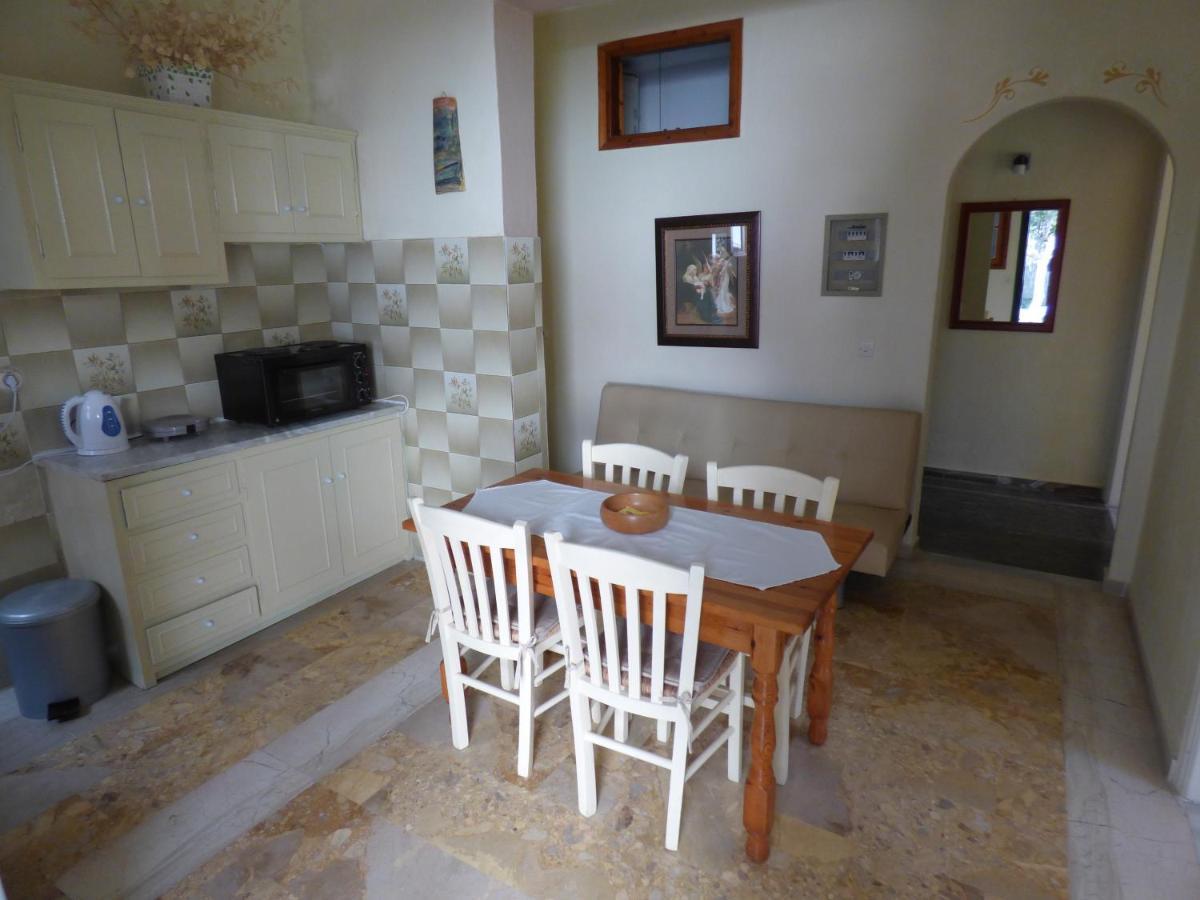 Ipsos Marias Apartments エクステリア 写真